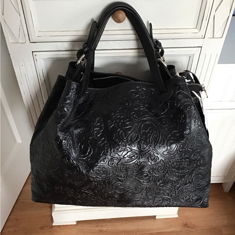 New Chic Black Genuine Leather Handmade In Italy Tote Bag Adjustable Handle NWT